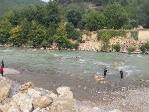 ÇAYDA KAYBOLAN AHMET ARANIYOR
