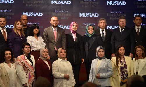 BAKAN GÖKTAŞ: 'KADINLARIN HER ALANDA DAHA GÜÇLÜ VAR OLDUĞU TÜRKİYE İDEALİNİ YAŞATIYORUZ'