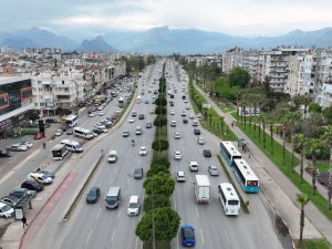 GAZİ BULVARI'NDA TARAFİK AKIŞINI RAHATLATACAK ÇALIŞMA BAŞLATILDI