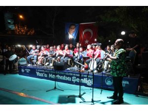 KOZANLI GENÇLERİN SANAT GÖSTERİSİ İZLEYİCİLERDEN TAM NOT ALDI