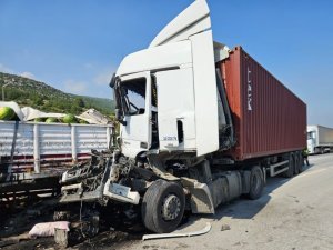 OTOYOLDA TIR KAZASI: 1 YARALI