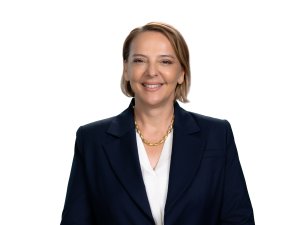 ATSO'DA HATİCE ÖZ ADAYLIĞINI AÇIKLADI