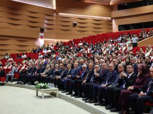 AKDENİZ ÜNİVERSİTESİ'NE 'SPOR DOSTU KAMPÜS' ÖDÜLÜ