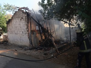 MAHALLELİ: "BURASI SONUNDA KOMPLE YANACAK"