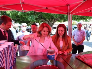 BÜYÜKŞEHİR'DEN AŞURE İKRAMI