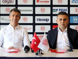 ANTALYASPOR'UN YENİ TEKNİK DİREKTÖRÜ BÜLENT KORKMAZ OLDU