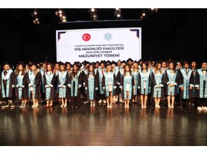 ALKÜ’DE DİŞ HEKİMLİĞİ FAKÜLTESİNDE MEZUNİYET HEYECANI