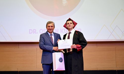 AÜ TIP FAKÜLTESİ'NDE MEZUNİYET HEYECANI