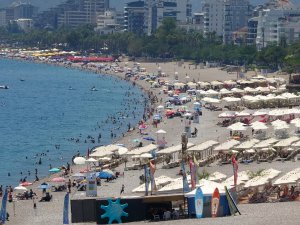 ANTALYA'DA HAVA SICAKLIĞI 38 DERECE OLDU