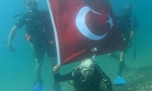 KABOTAJ BAYRAMI DENİZ ALTINDA KUTLANDI