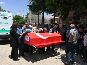 İZNE GELDİĞİ MEMLEKETİNDE KALP KRİZİNDEN HAYATINI KAYBETTİ