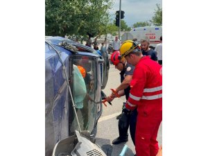 DÖRTYOL’DA TAKLA ATAN OTOMOBİLİN SÜRÜCÜSÜ YARALANDI