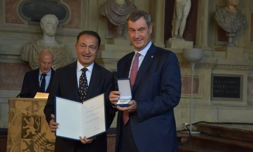 BAVYERA'NIN EN YÜKSEK NİŞANI DR. BALOĞLU'NA VERİLDİ