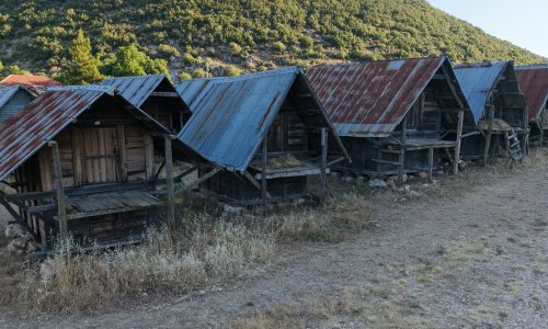 TAHIL AMBARLARI GEÇMİŞE TANIKLIK EDİYOR