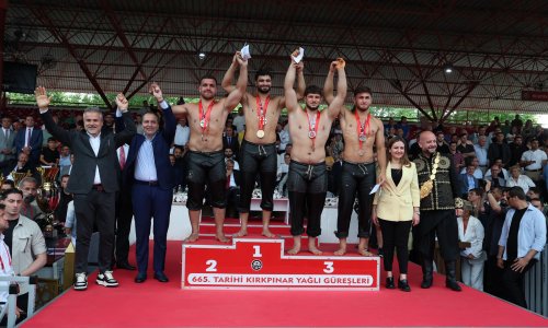 KIRKPINAR'IN BAŞPEHLİVANI BÜYÜKŞEHİR SPORCUSU ERKAN TAŞ