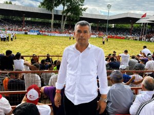 TUNCER, BAŞPEHLİVAN ERKAN TAŞ'I TEBRİK ETTİ