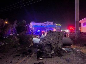 ARSUZ’DA TAKLA ATAN OTOMOBİLDEKİ 3 KİŞİ YARALANDI