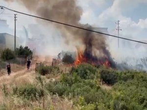 YANGIN, YERLEŞİM YERLERİNE SIÇRAMADAN SÖNDÜRÜLDÜ