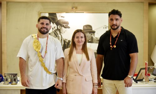 BAŞPEHLİVAN TAŞ, COŞKUYLA KARŞILANDI