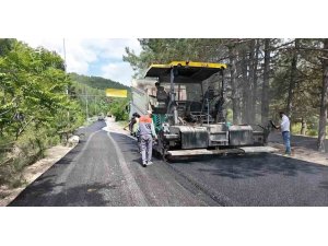 GÖLCÜK TABİAT PARKI İLE DERE MAHALLESİ ARASINDAKİ YOL ASFALTLANIYOR