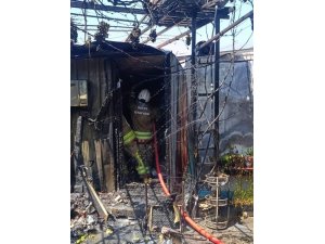 ANTAKYA’DA KONTEYNER YANGINI
