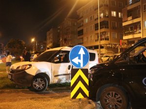 REFÜJE ÇIKAN ARAÇ HURDAYA DÖNDÜ: 3 YARALI