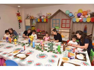 KEPEZ’DE MİNİK ELLER SANATLA BULUŞUYOR