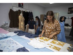 MERSİN’DE KADINLARIN EL EMEĞİ ÜRÜNLERİ SERGİLENDİ