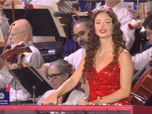 GENÇ MÜZİSYEN SU YAVUZ, BOSTON'DA KONSER VERDİ