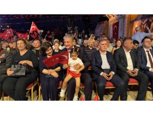 ADANA’DA 15 TEMMUZ’UN 10. YILINDA DEMOKRASİ NÖBETİ TUTULDU