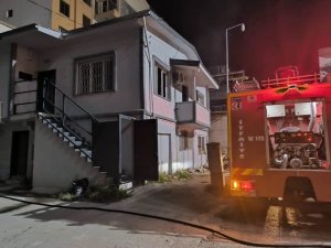 İSKENDERUN’DA İŞ YERİNİN DEPOSUNDA YANGIN ÇIKTI