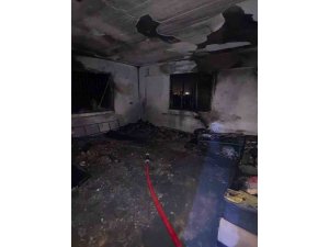 ANTAKYA’DA ÇIKAN YANGINDA EV KULLANILMAZ HALE GELDİ