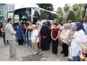 AKDENİZLİ ANNE VE KIZLARI KAPIZLI GENÇLİK KAMPINDA BULUŞTU