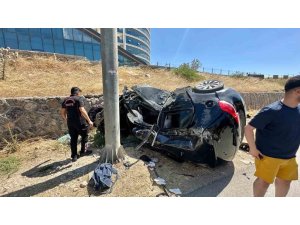 KAHRAMANMARAŞ’TA TRAFİK KAZASI: 2 AĞIR YARALI
