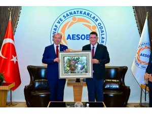ERSİN TATAR: "TÜRKİYE İLE KKTC ARASINDAKİ KARDEŞLİĞİN EN GÜÇLÜ TEMSİLCİLERİNDEN BİRİ ESNAFTIR"