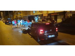 ANTALYA’DA OTOMOBİL İLE MOTOSİKLETİN ÇARPIŞTIĞI KAZADA 1 KİŞİ YARALANDI