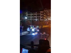 ALANYA’DA PARK HALİNDEKİ OTOMOBİLE ÇARPAN GENÇ MOTOSİKLETLİ HAYATINI KAYBETTİ