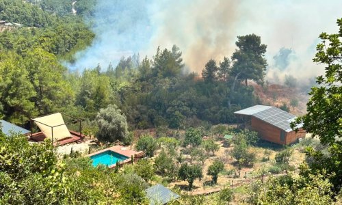 VALİ ŞAHİN, KUMLUCA'DAKİ YANGIN BÖLGESİNDE