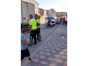 KAMYONETİNİ TAMİR ETMEK İSTERKEN ALTINDA KALIP YARALANDI