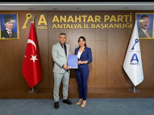 BETÜL KESEKLER, ANAHTAR PARTİ KONYAALTI İLÇE BAŞKANLIĞI'NA ATANDI