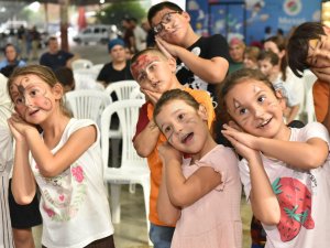 MAHALLE BULUŞMALARI ÇOCUKLARIN YÜZÜNÜ GÜLDÜRÜYOR