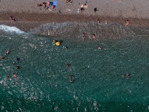 ANTALYA'DA HİSSEDİLEN SICAKLIK 39 DERECE