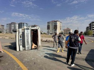 KAHRAMANMARAŞ’TA TRAFİK KAZASI: 2 YARALI