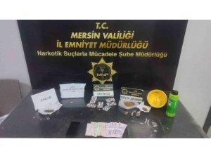 MERSİN’DE UYUŞTURUCU TACİRİ 4 ŞÜPHELİ YAKALANIP TUTUKLANDI