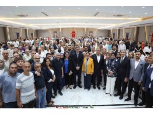 AK PARTİ ADANA’DA 25. KURULUŞ YIL DÖNÜMÜ COŞKUSU