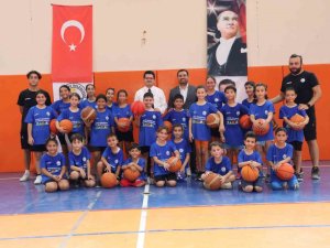 ARSUZ’DA YAZ KURSLARINA ÖĞRENCİLERDEN YOĞUN İLGİ