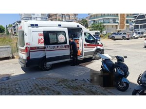OTOMOBİL İLE MOTOSİKLET ÇARPIŞTI: 1 YARALI