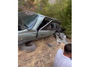 UÇURUMA YUVARLANAN OTOMOBİLİN SÜRÜCÜSÜ YARALANDI