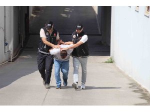 EVİNDE 283 BİN SENTETİK HAP YAKALATTI, SAVUNMASI PES DEDİRTTİ