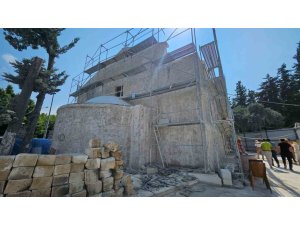 DEPREMDE HASAR GÖREN 441 YILLIK İSKENDERUN AZİZ CORC RUM ORTODOKS KİLİSESİ FOTOĞRAFLARDAN YOLA ÇIKILARAK ORİJİNAL HALİYLE RESTORE EDİLİYOR